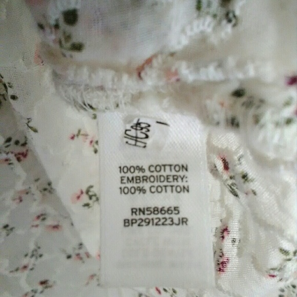 Floral embroidered crop top - Picture 6 of 7